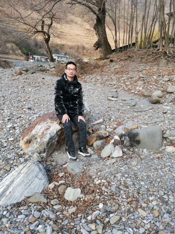 众里寻她的第一张照片--西安交友中心